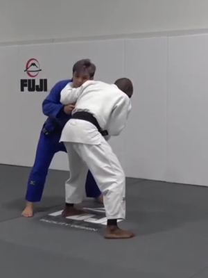 Israel Hernandez – Uchi-mata Basic to Advanced