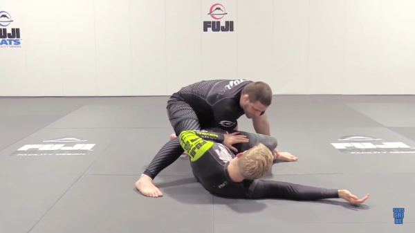 Travis Stevens – Mastering No Gi Passing